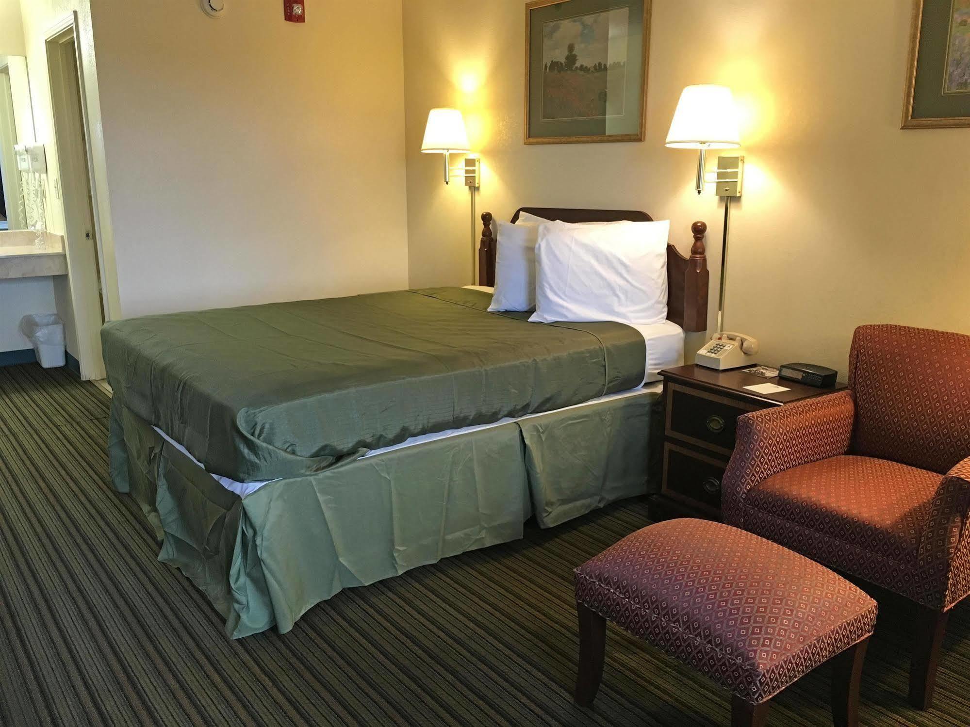 America'S Inn - Leeds Eksteriør billede